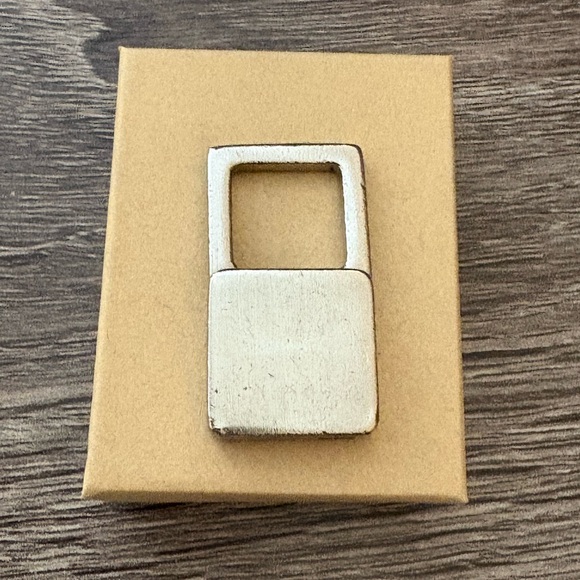 Prada padlock - Picture 2 of 3